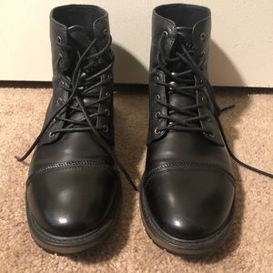 Men’s Lugz black faux leather dress shoes 10